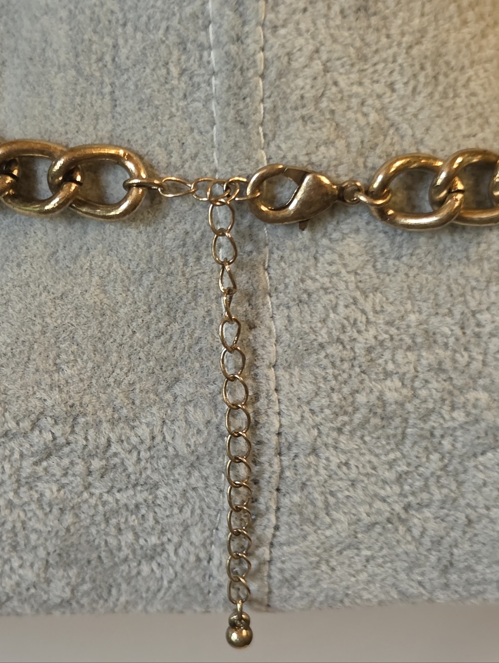 Gold-Tone Pink Statement Floral Pendant Necklace /w Velvety Drops - Picture 4 of 4
